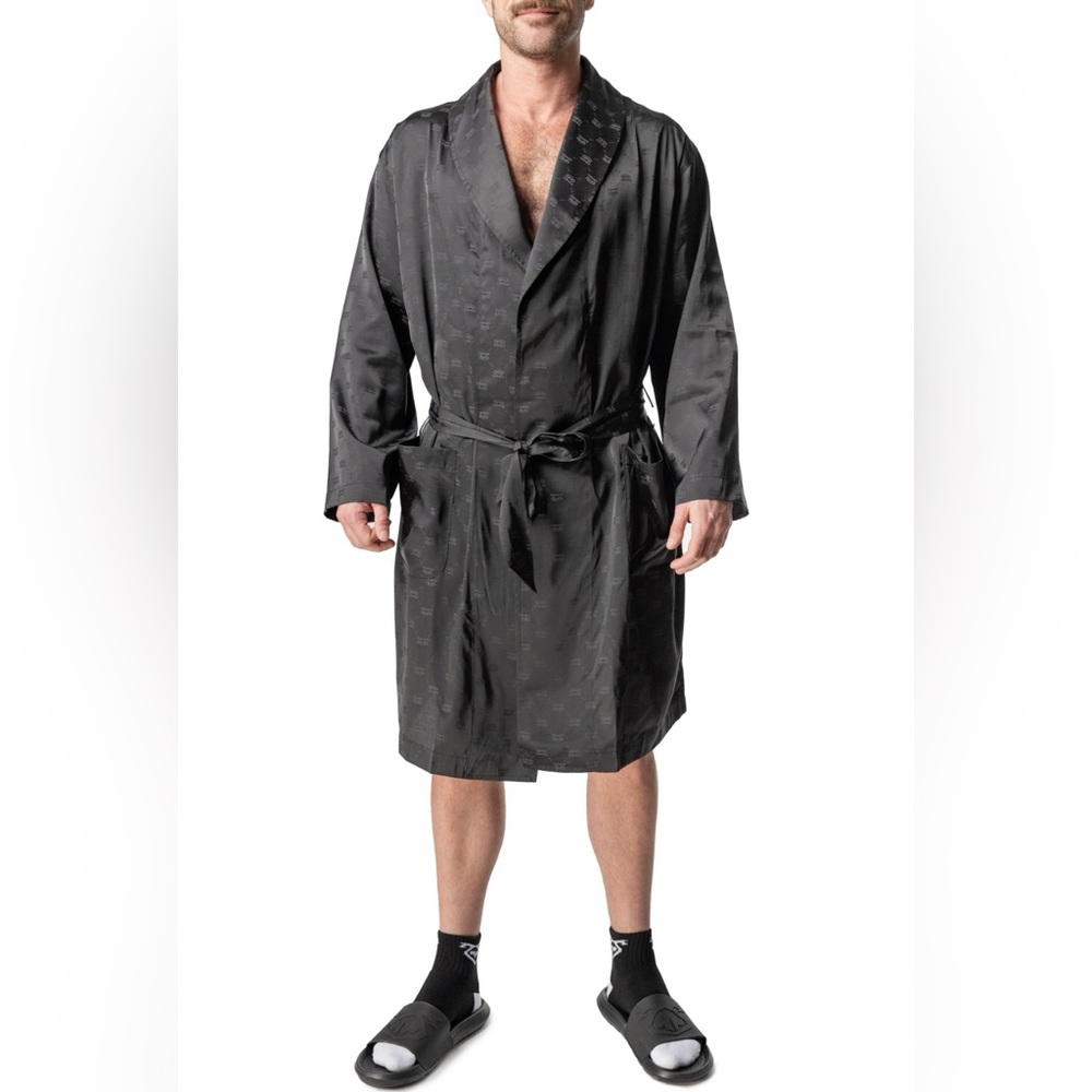 Luxxx Robe - Picture 2 of 10